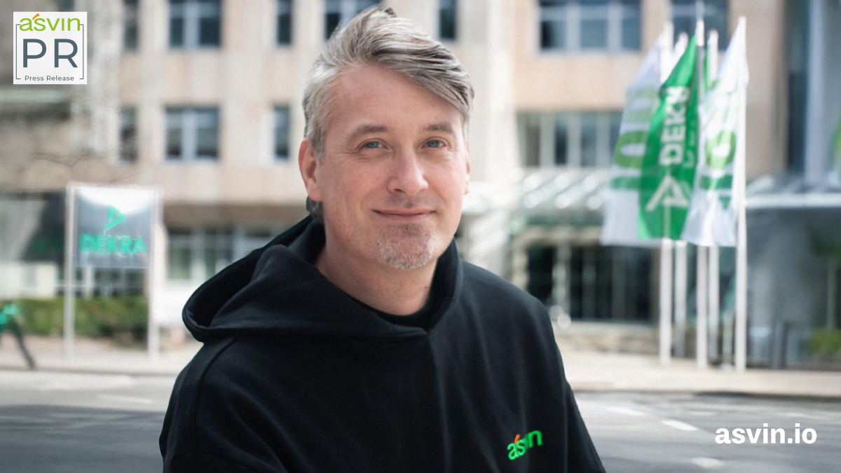 asvin CEO Mirko Ross in front of DEKRA Headquarter